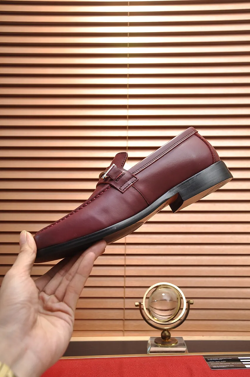 Men's shoes💰460💶[HERMES] (sheepskin lining)🍀Italian top luxury🍀He does not pursue novel styles and gorgeous colors, but attracts the favor of successful men with his flawless, elegant and classic style. Formal leather shoes This very comfortable, simple and stable style allows you to easily match any style! The pattern is absolutely 1:1 refined from the original case, and we strive for excellence in materials, imported cowhide + sheepskin lining💪💪💪extraordinary texture👍! .Black Brown Size: 38-45 (45 customized)